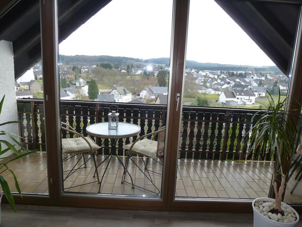 Ferienwohnung Eifel Panoramablick Kelberg Zimmer foto